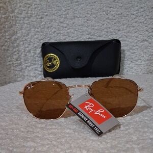 NWT Ray-Ban Gold Frame Sunglasses with Brown Lenses